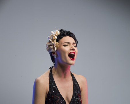 Йоанна Сиракова разказва с игра и музика историята на великата Били Холидей