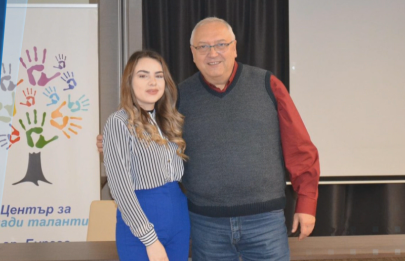 Успехът е огромен, невероятен. Много добро постижение. Може би няма