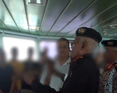 Хусите с ново видео от отвлечения кораб с българи на борда