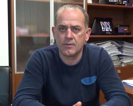 Пенсионери зад волана! Заплатите растат, но кандидати за шофьори на автобуси и камиони няма