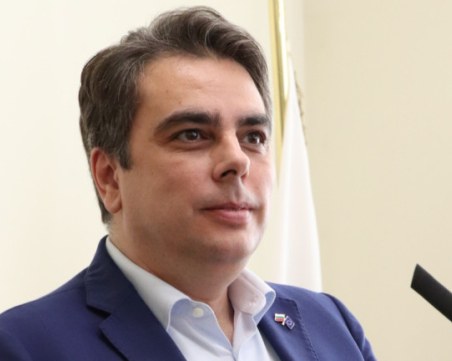 Предвижда се увеличение на доходите и пенсиите с около 11% през 2024 г.