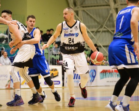 Академик загуби гостуването си на Миньор