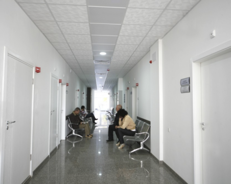 Лекарите в България над 32 000, медицинските сестри – по-малко