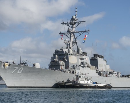 Напрежение: Разрушител на САЩ е навлязъл в териториалните води на Китай без разрешение