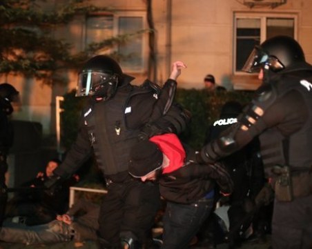 Още 7 полицаи с дисциплинарни производствата след протеста срещу БФС