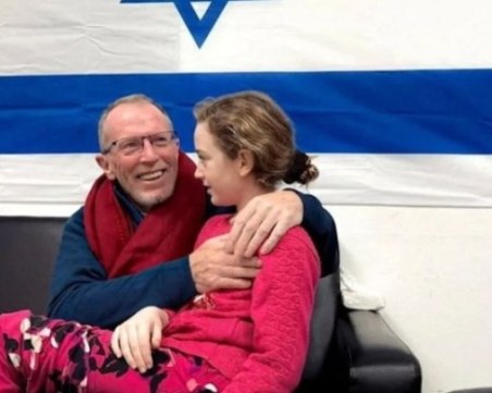 9-годишно израелско момиче, смятано за мъртво, се върна у дома след 50 дни в плен