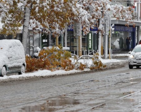 Повече от 120 души са евакуирани за последното денонощие
