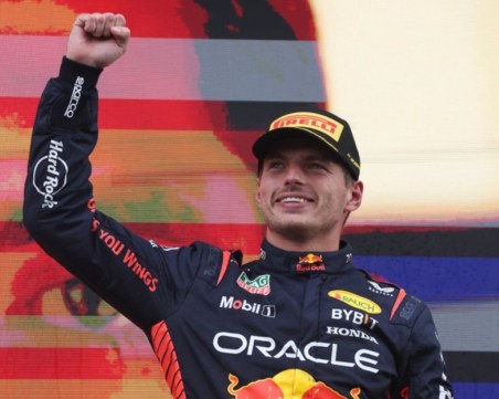 Верстапен завърши по шампионски сезона във Формула 1