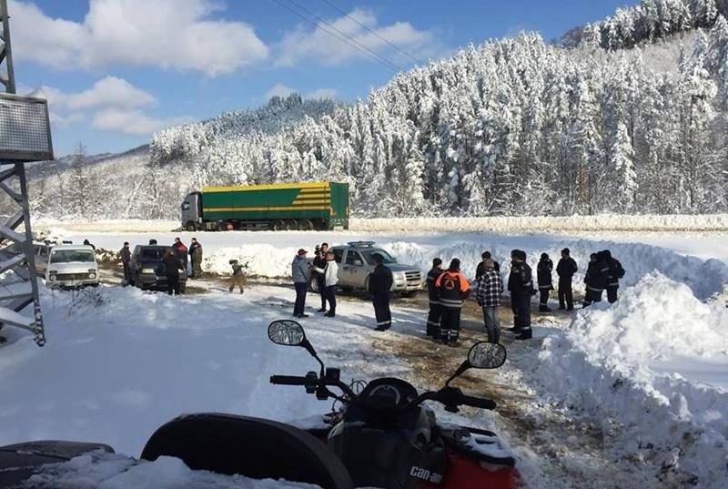 Спасени са деветима тийнейджъри, блокирани на билото на Стара планина