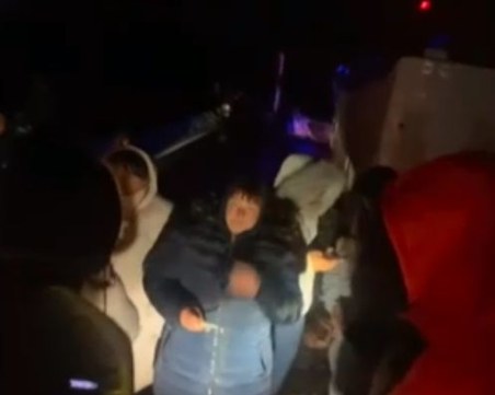 10 автобуса с 500 души останаха блокирани цяла нощ край Велико Търново