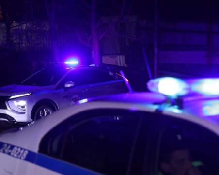 Откриха 10 мигранти край НСА в София, един от тях е починал