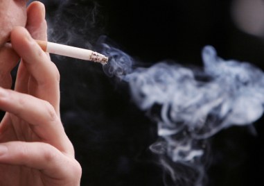 Френското правителство заяви че ще забрани пушенето на всички плажове