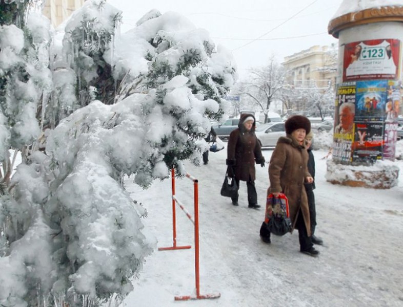 Пет са вече жертвите на студа в Украйна