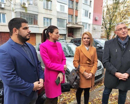 Кметът на „Източен” представи екипа си и започна облагородяването на жилищна зона