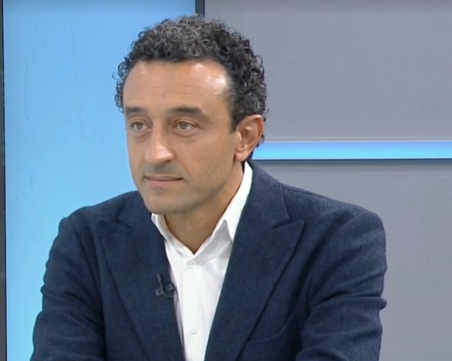 Лорер: Пеевски защитава позиции като нашите