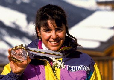 20 годишната Анина Цурбриген – състезателка в алпийските ски –