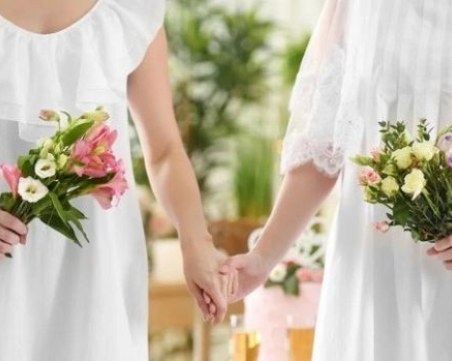 Непал регистрира първия еднополов брак в историята си