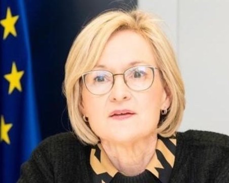 Еврокомисарят Марейд Макгинес идва у нас, среща се с Денков и Мария Габриел