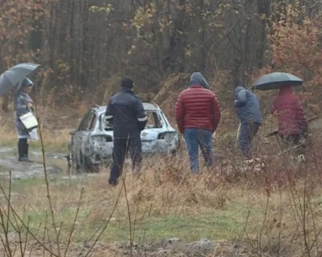 Откриха опожарена кола, най-вероятно е свързана с обира в Благоевград
