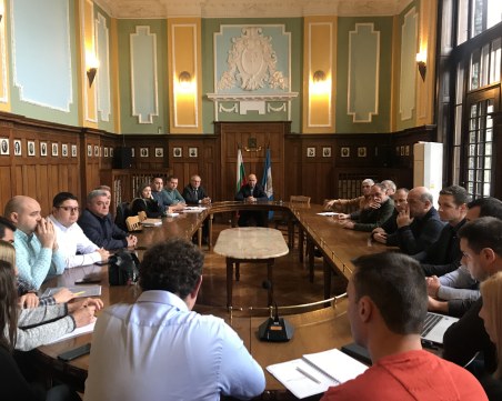 Кметът към строителите на „Модър-Царевец”: Да свършим в кратък срок, за да не се налагат санкции