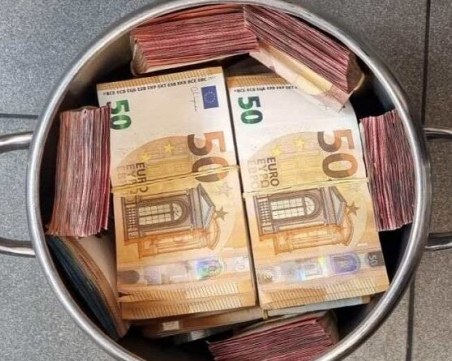 Шофьорът, скрил 45 000 евро в тенджера, пътувал към Турция