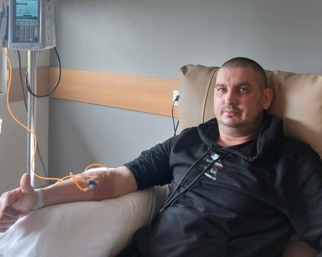 Зов за помощ: Баща на две деца има нужда от помощ, за да се справи с коварна болест