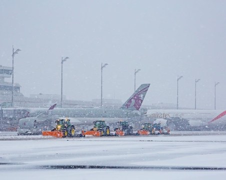 Летището в Мюнхен затвори поради заледяване