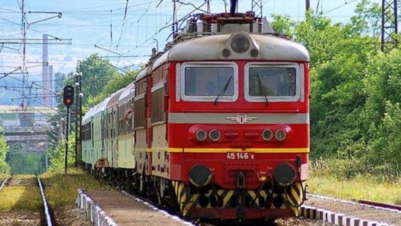 Повреди се влакът Пловдив - София