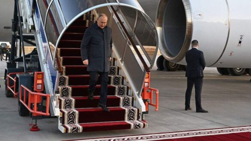 Руският президент Владимир Путин пристигна в сряда в Абу Даби,