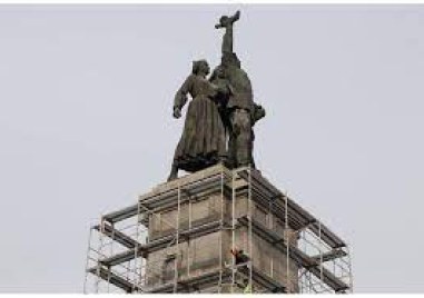 Демонтират фигурите на Паметника на съветската армия до 30 дни