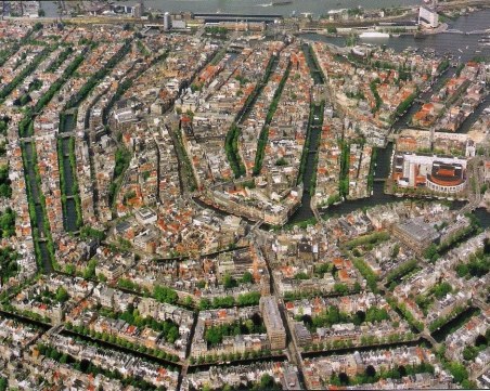 Амстердам въвежда ограничение на скоростта от 30 км/ч