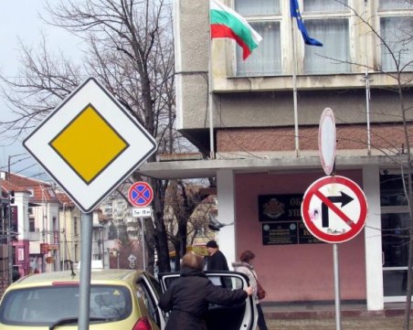 Въвеждат 6 нови пътни знака