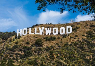 Легендарният надпис Холивуд навърши 100 години 13 метровите букви се издигат на