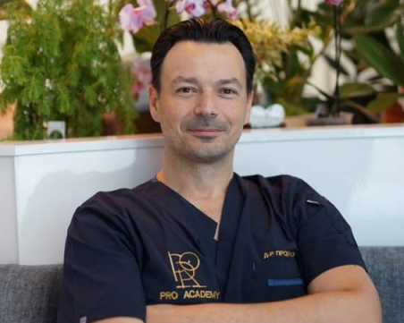 Известен хирург откри в Пловдив първата пластична клиника за красота