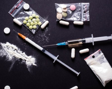 Тревожна статистика: Все по-млади хора употребяват наркотици у нас