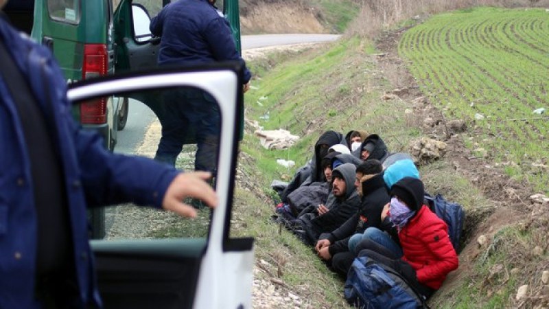 Заловиха нелегални мигранти, опитали да преминат в България от Турция