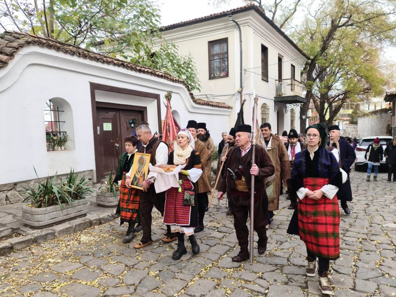 Майстори занаятчии ще отбележат св. Спиридон с шествие в Стария град