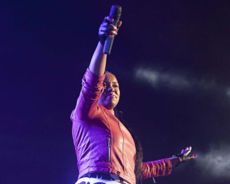 Едва на 36 години почина южноафриканска поп певица Захара