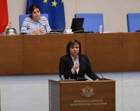 Нинова: Човек от областната управа е бутнал оградата върху Свиленски умишлено