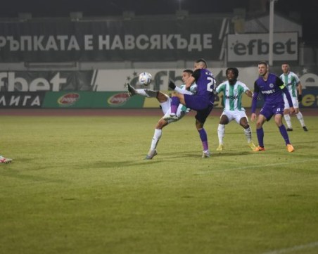 Етър освободи бивши играчи на Ботев и Локо