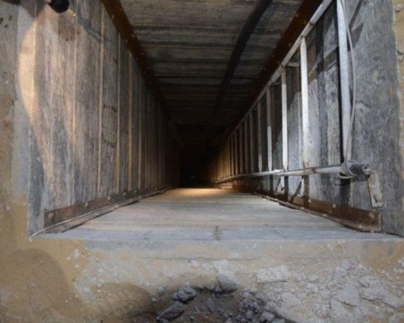 Израелската армия започна да пълни с морска вода тунелите на Хамас