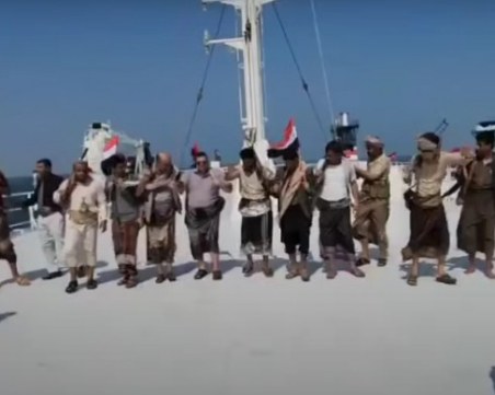 Капитан Папукчиев: Хутите държат нашите моряци като чучела за развлечение