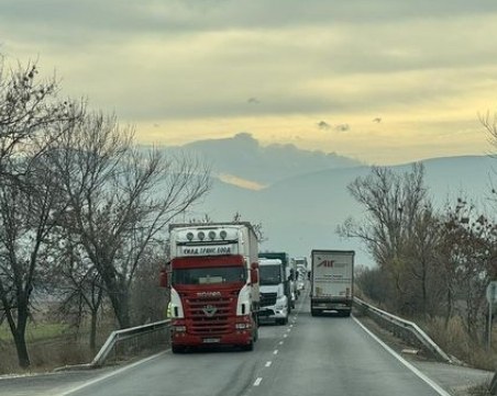 Катастрофа предизвика сериозна тапа на Околовръстното на Пловдив