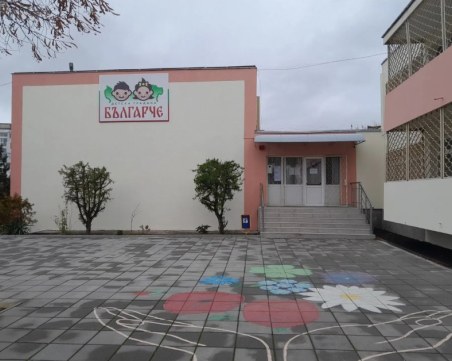 Майка прободе медицинска сестра в детска градина във Варна