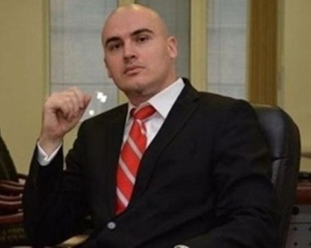 Спряха делото за плагиатство срещу Петър Илиев