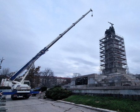 Правителството е осигурило 260 000 лв. за ремонт на Паметника на Съветската армия