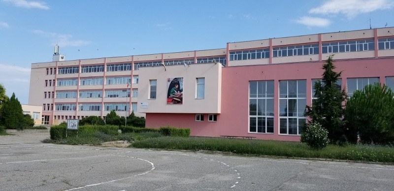 Проверяват директора на училището в Стряма, след инцидента между деца с остър предмет