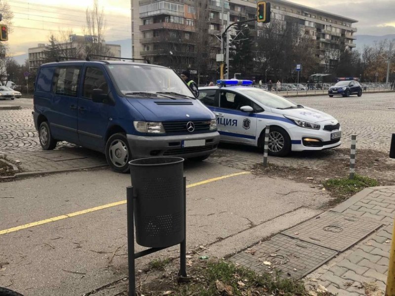 Шофьорът, блъснал три жени и две деца в София, с 30 нарушения на пътя