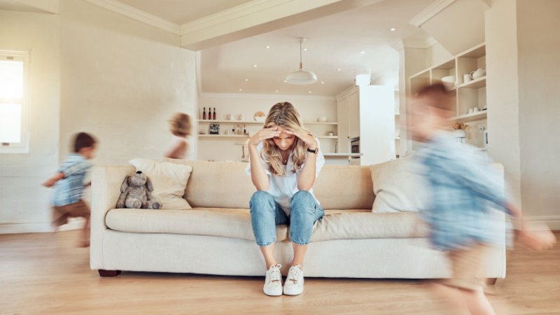Стресът около родителството - как да се справим с него?