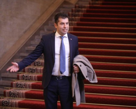 Петков за решението на Нидерландия: Правителството и парламента възвърнаха доверието в България